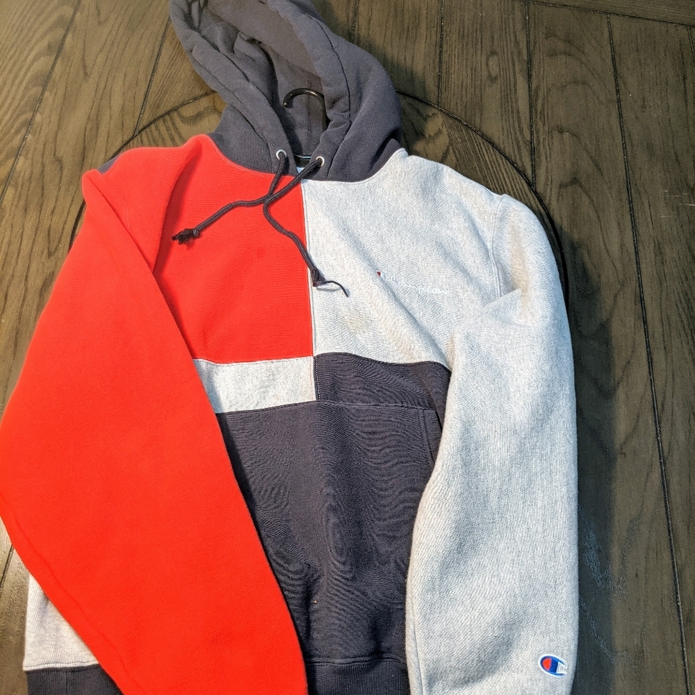 Medium #Champion sweater